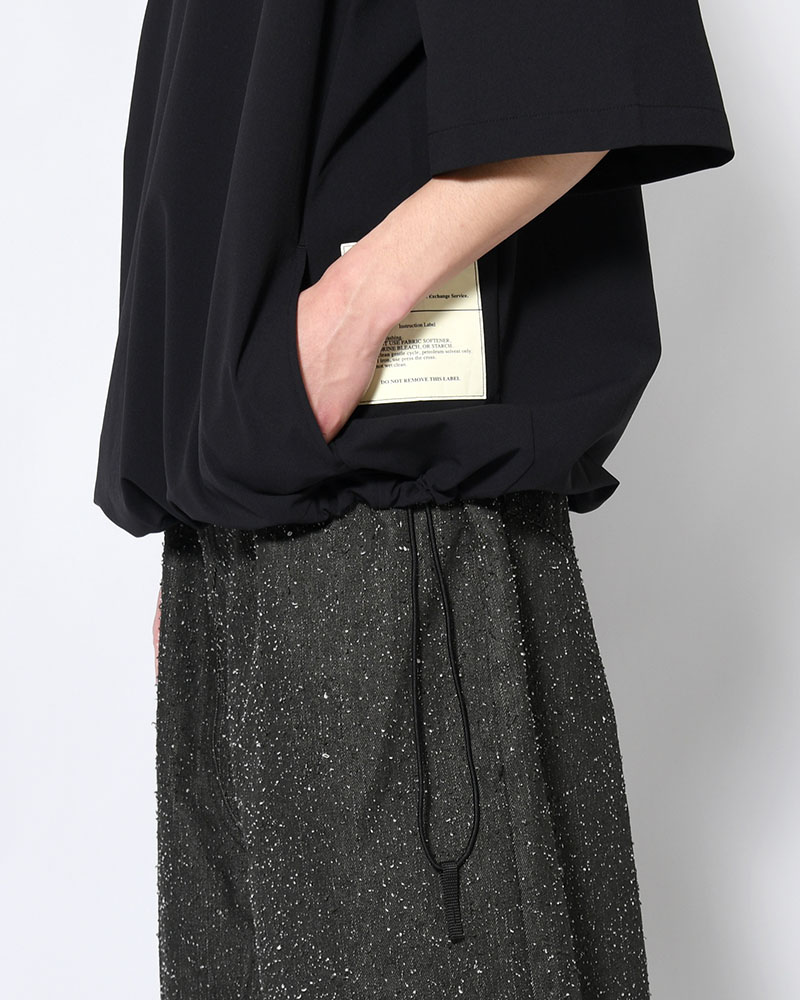 PANELED T-SHIRT -BLACK-