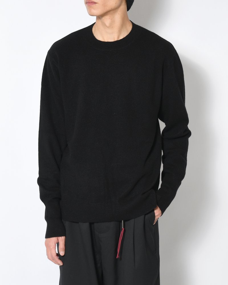 CASHMERE CREW NECK SWEATER -BLACK-
