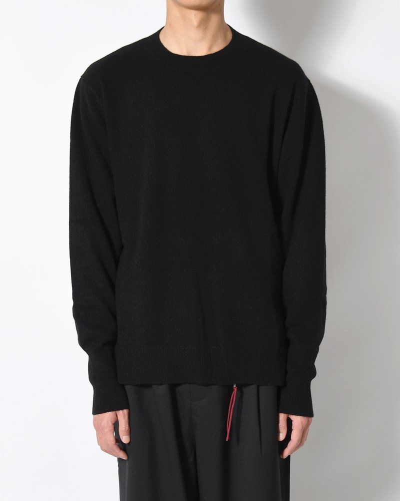 CASHMERE CREW NECK SWEATER -BLACK-