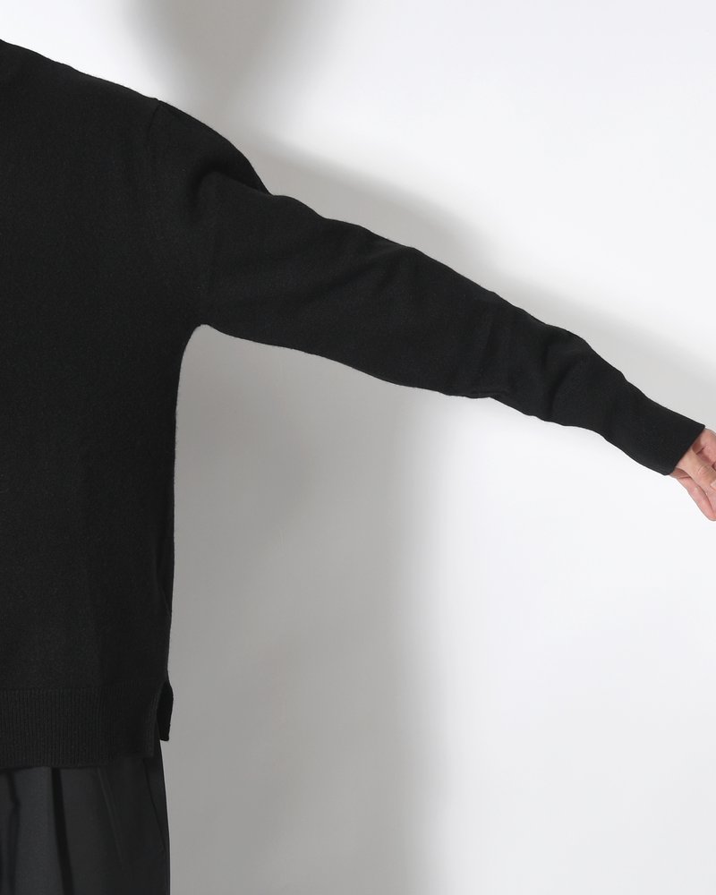 CASHMERE CREW NECK SWEATER -BLACK-