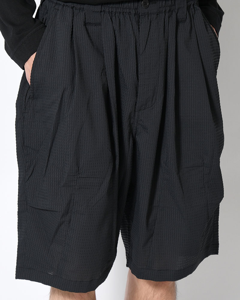 SEERSUCKER BIG SHORTS -BLACK-