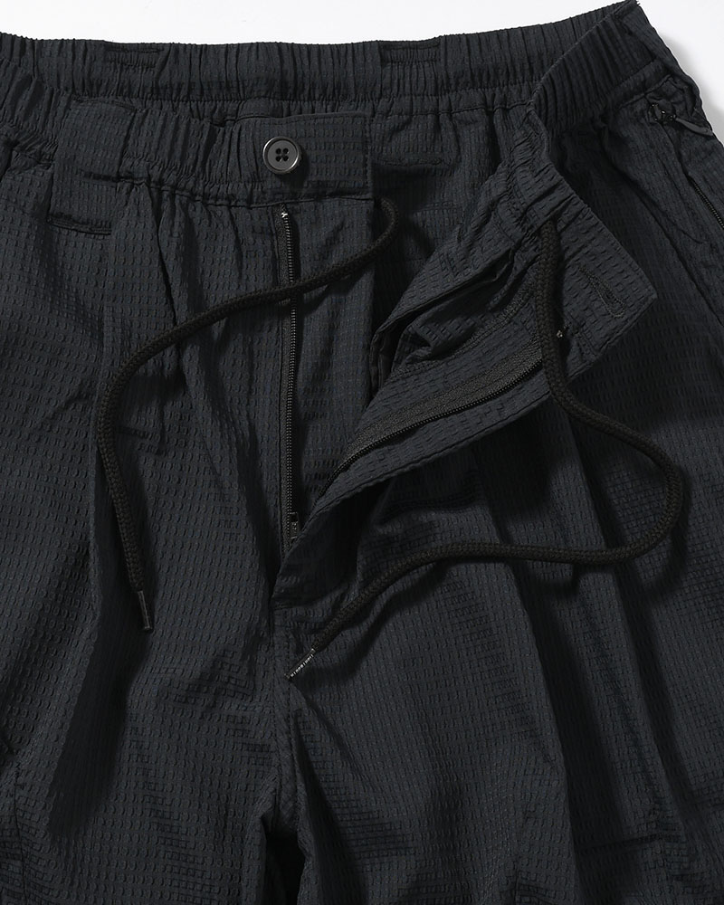 SEERSUCKER BIG SHORTS -BLACK-