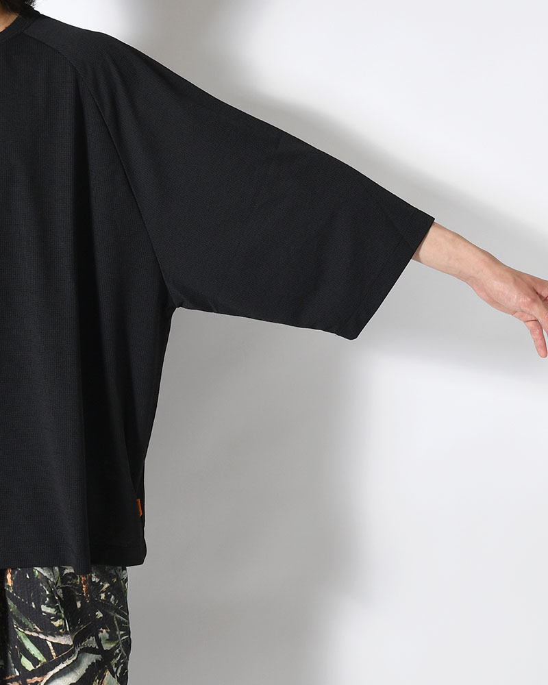 CHIDRY 3/4 SLEEVE T-SHIRT -BLACK-