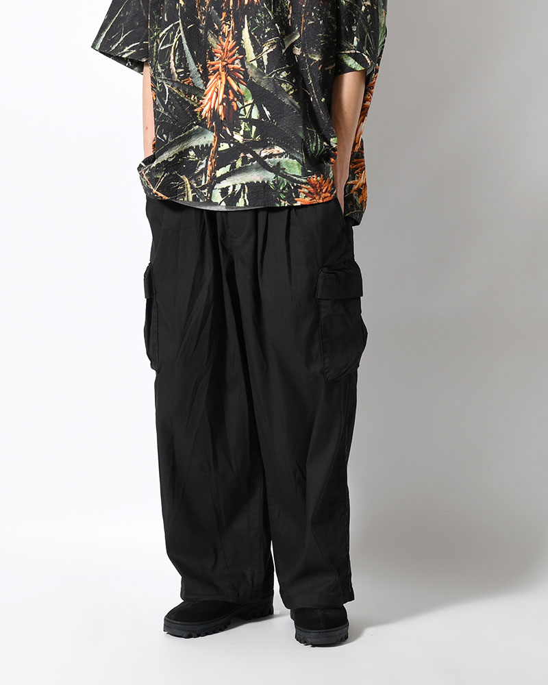 STRIPE BAGGY CARGO PANTS -BLACK-