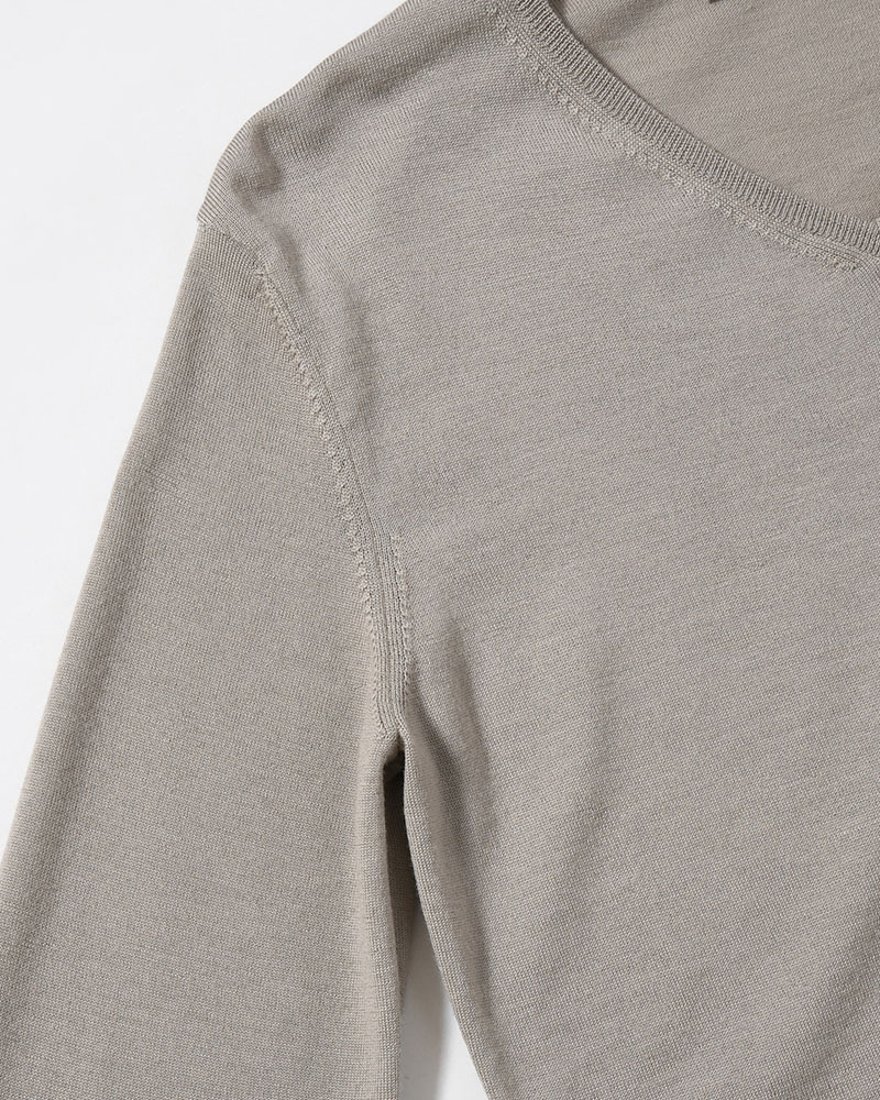 WOOL V-NECK KNIT (Women) -LIGHT KHAKI-