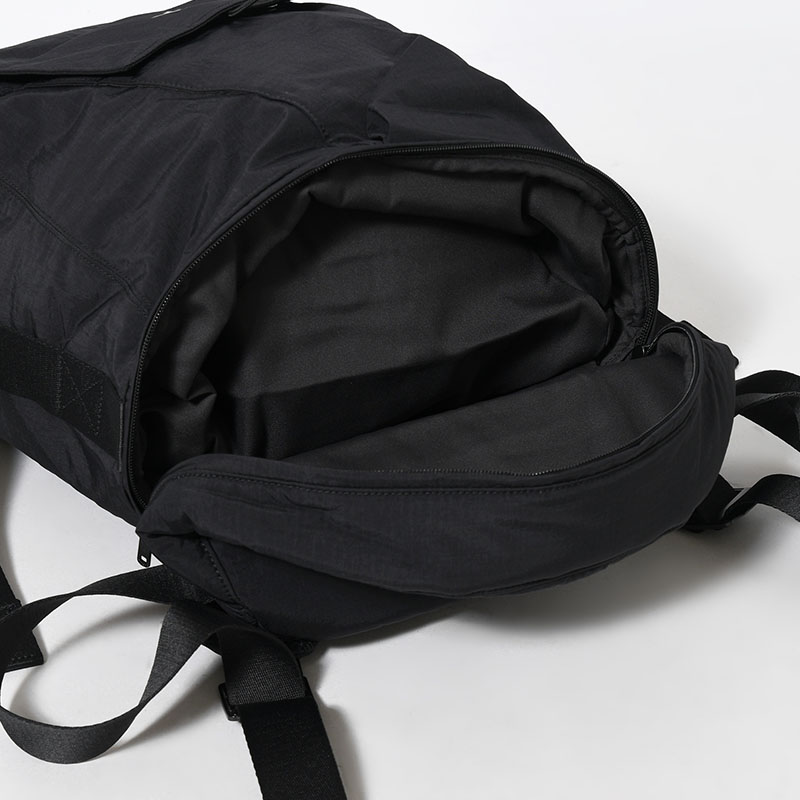 UTILITY BACKPACK -BLACK-