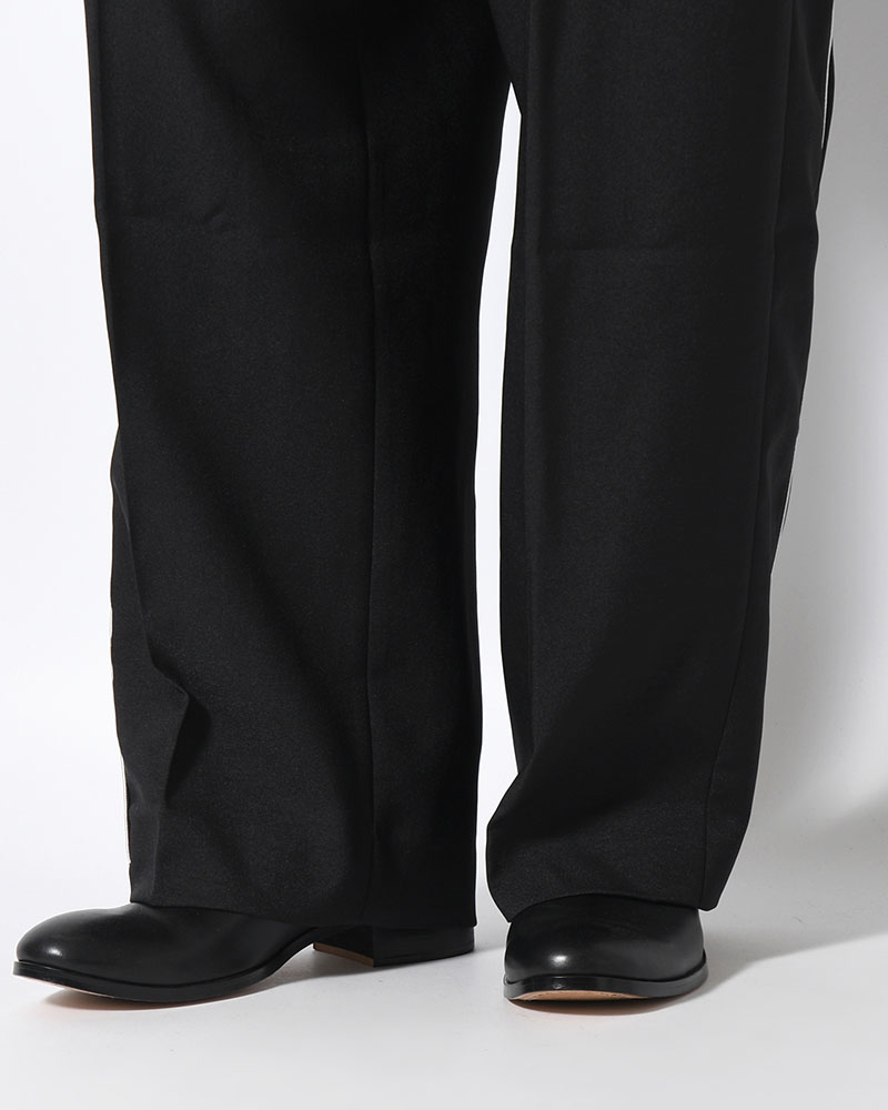 FORMULA 1 TEAM TRACK PANTS -BLACK-