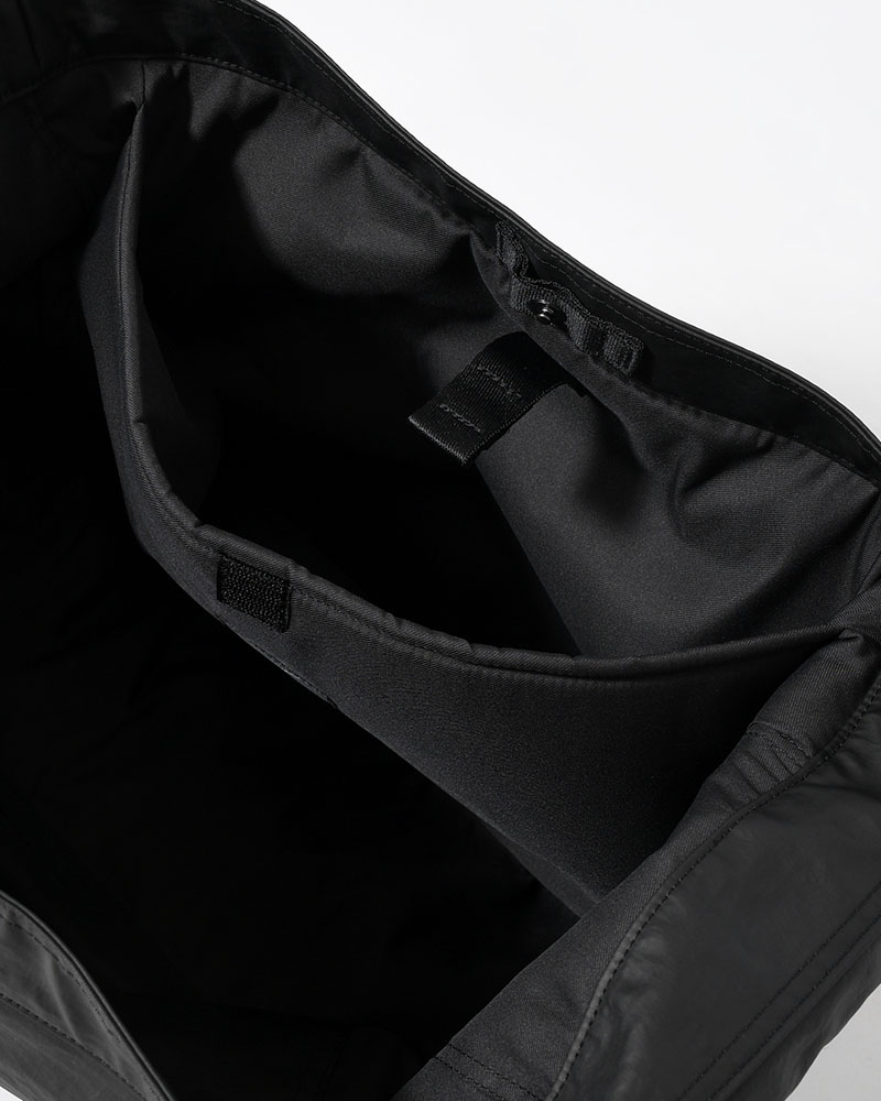 Y-3 NEWSPAPER BAG L -BLACK-