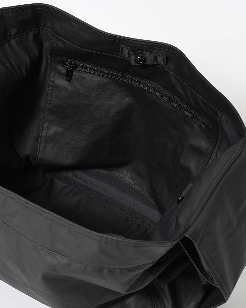 Y-3 NEWSPAPER BAG L -BLACK-