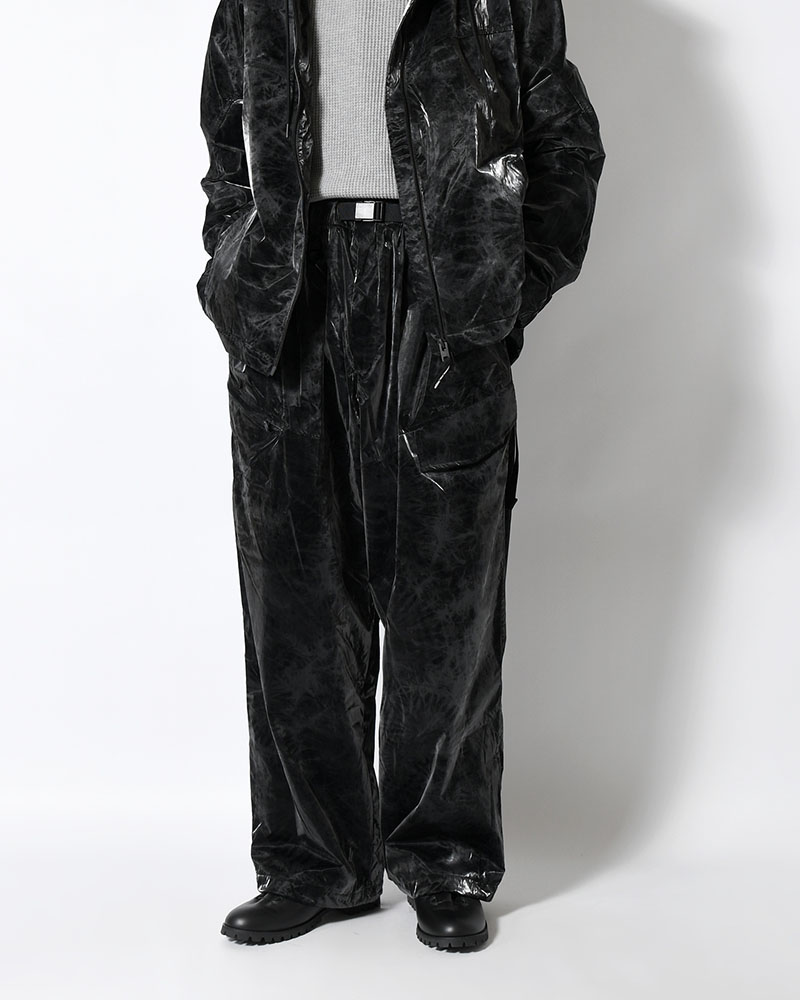 MARBLE NYLON TAPERED PANTS -BLACK-