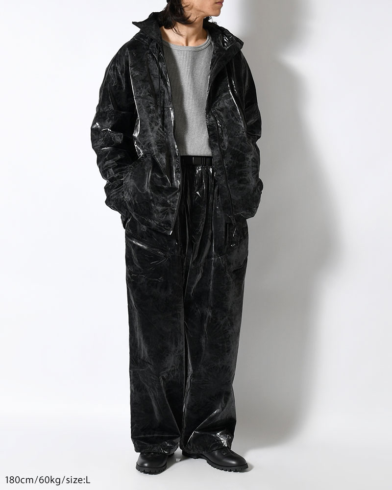 MARBLE NYLON TAPERED PANTS -BLACK-