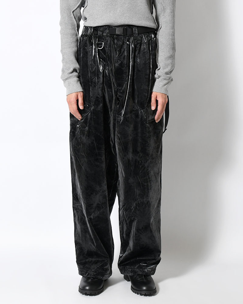 MARBLE NYLON TAPERED PANTS -BLACK-