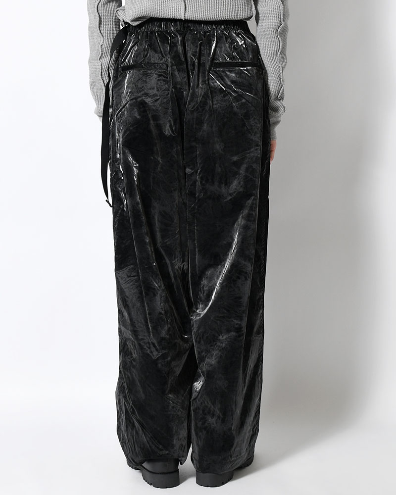 MARBLE NYLON TAPERED PANTS -BLACK-