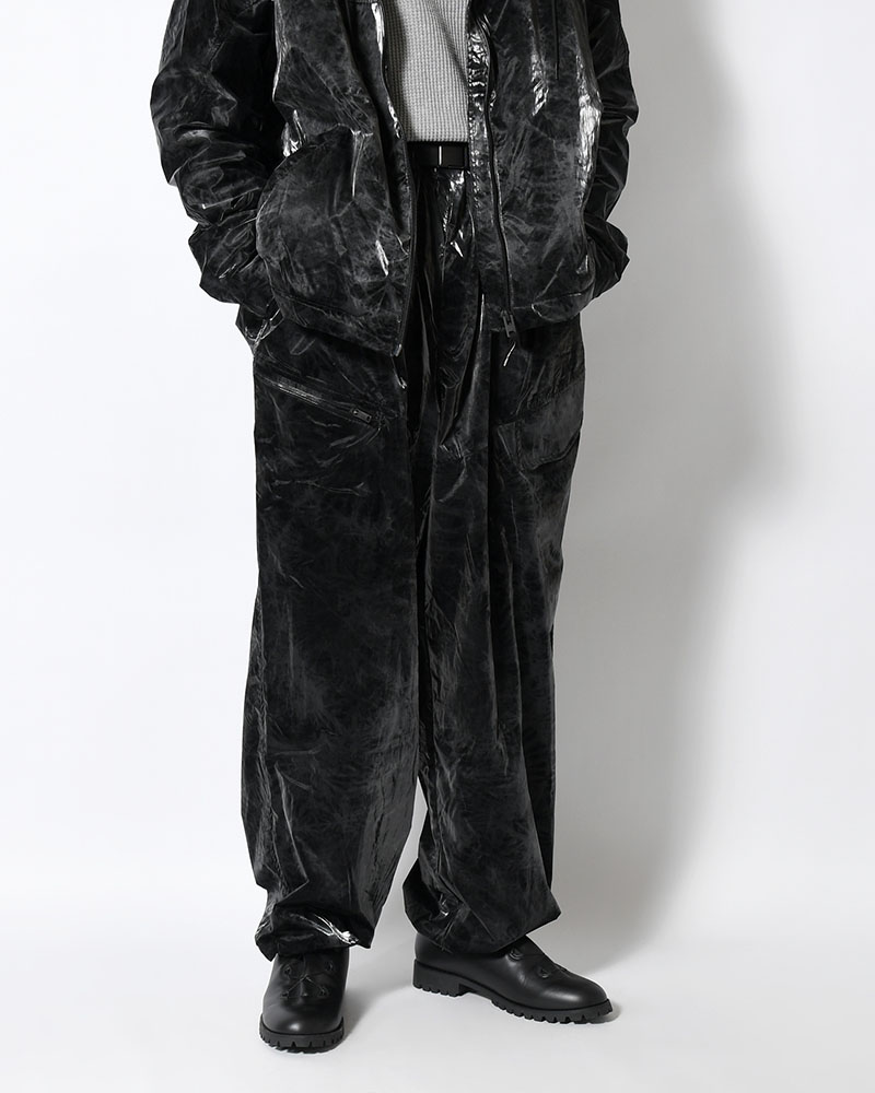MARBLE NYLON TAPERED PANTS -BLACK-