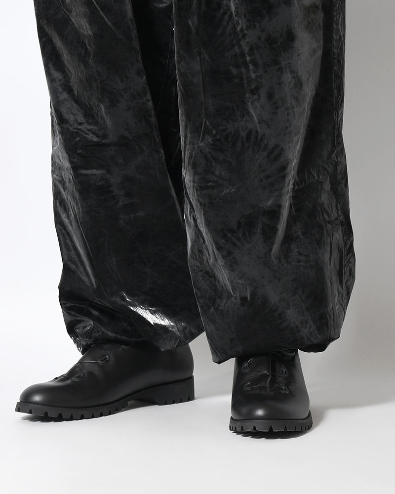MARBLE NYLON TAPERED PANTS -BLACK-
