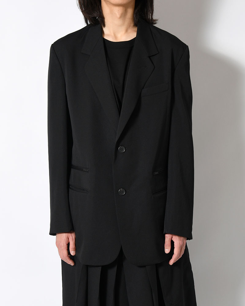 WOOL GABARDINE LEFT AND RIGHT CHANGE POCKET JACKET -BLACK-
