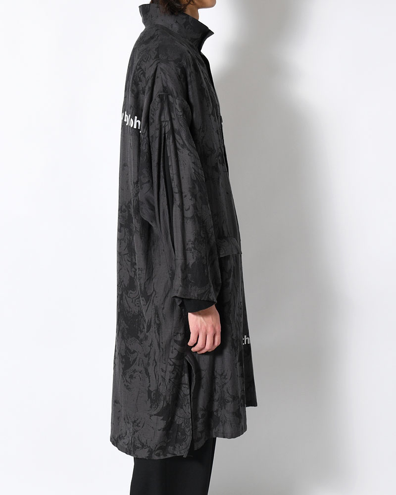 JACQUARD PATTERN MESSAGE PRINTED STAND JACKET -BLACK-