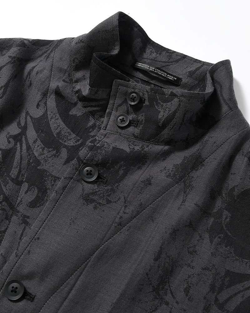 JACQUARD PATTERN MESSAGE PRINTED STAND JACKET -BLACK-
