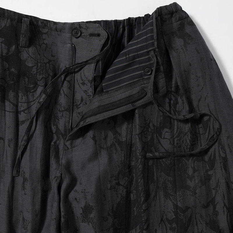 JACQUARD PATTERN DRAPE PANTS -BLACK-