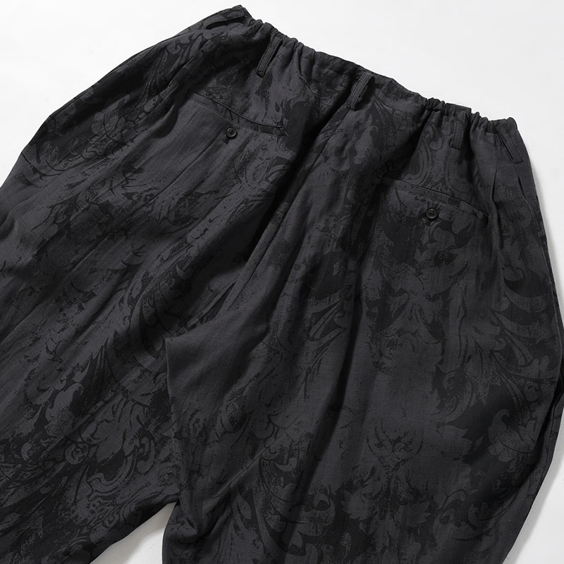 JACQUARD PATTERN DRAPE PANTS -BLACK-