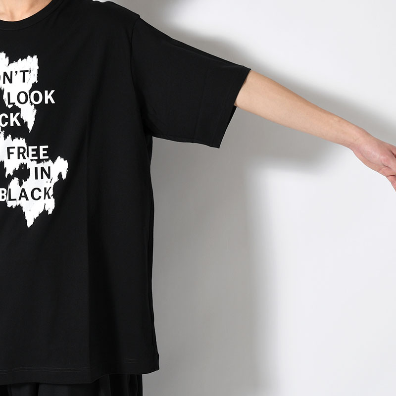 30/- COMBED PLAIN STITCH SHORT SLV T PT H -BLACK-