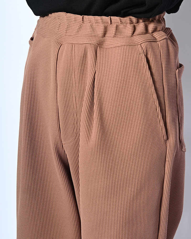 WFFLE TUCK PANTS -MOCHA-