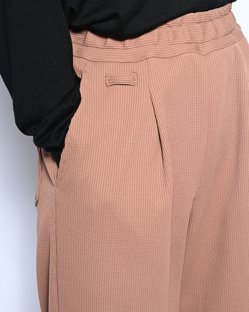 WFFLE TUCK PANTS -MOCHA-