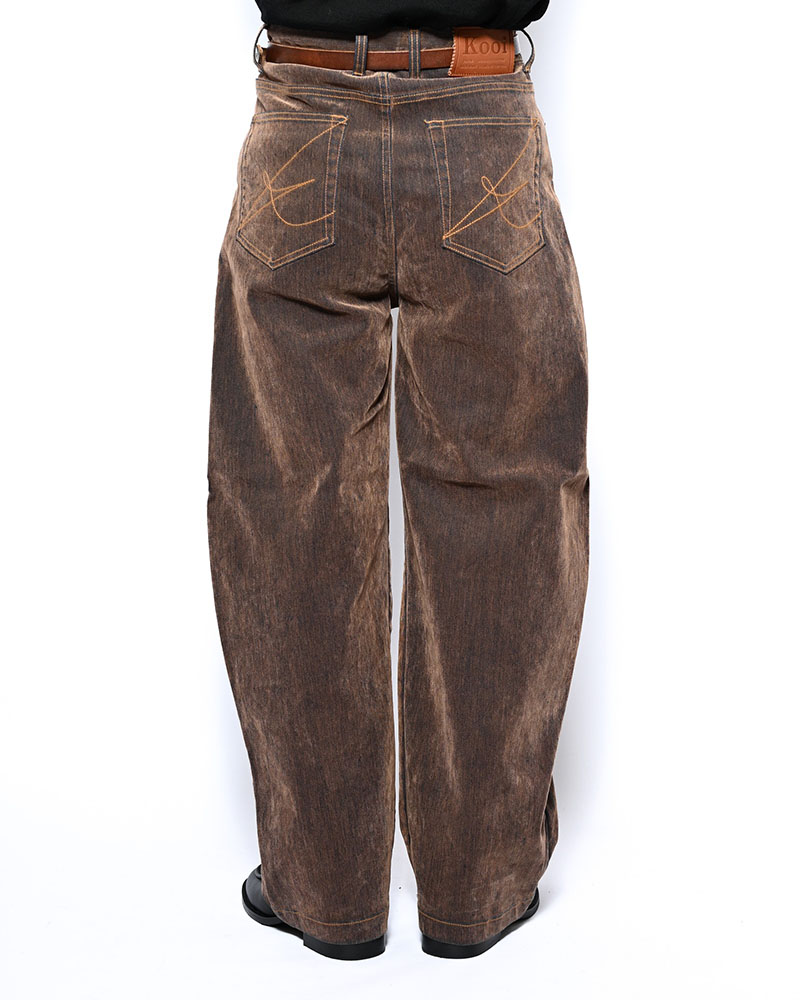 FLOCKY DENIM CURVE PANTS -BROWN-