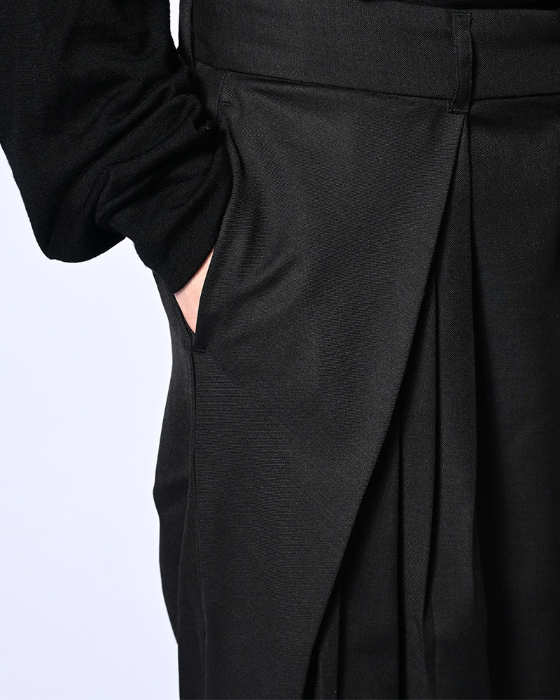 5 TUCK PANTS -BLACK-