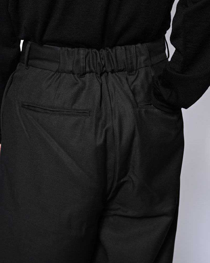 5 TUCK PANTS -BLACK-