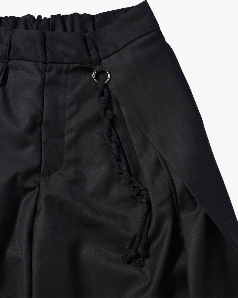 5 TUCK PANTS -BLACK-