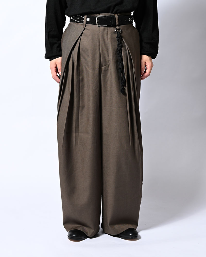 5 TUCK PANTS -GREIGE-