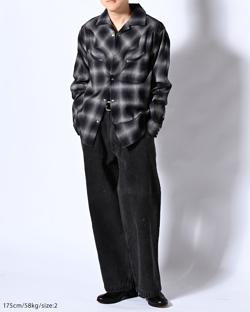 EMBOSS DENIM PANTS -BLACK-