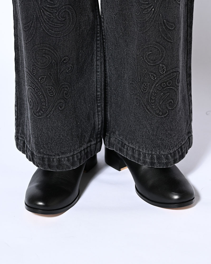 EMBOSS DENIM PANTS -BLACK-