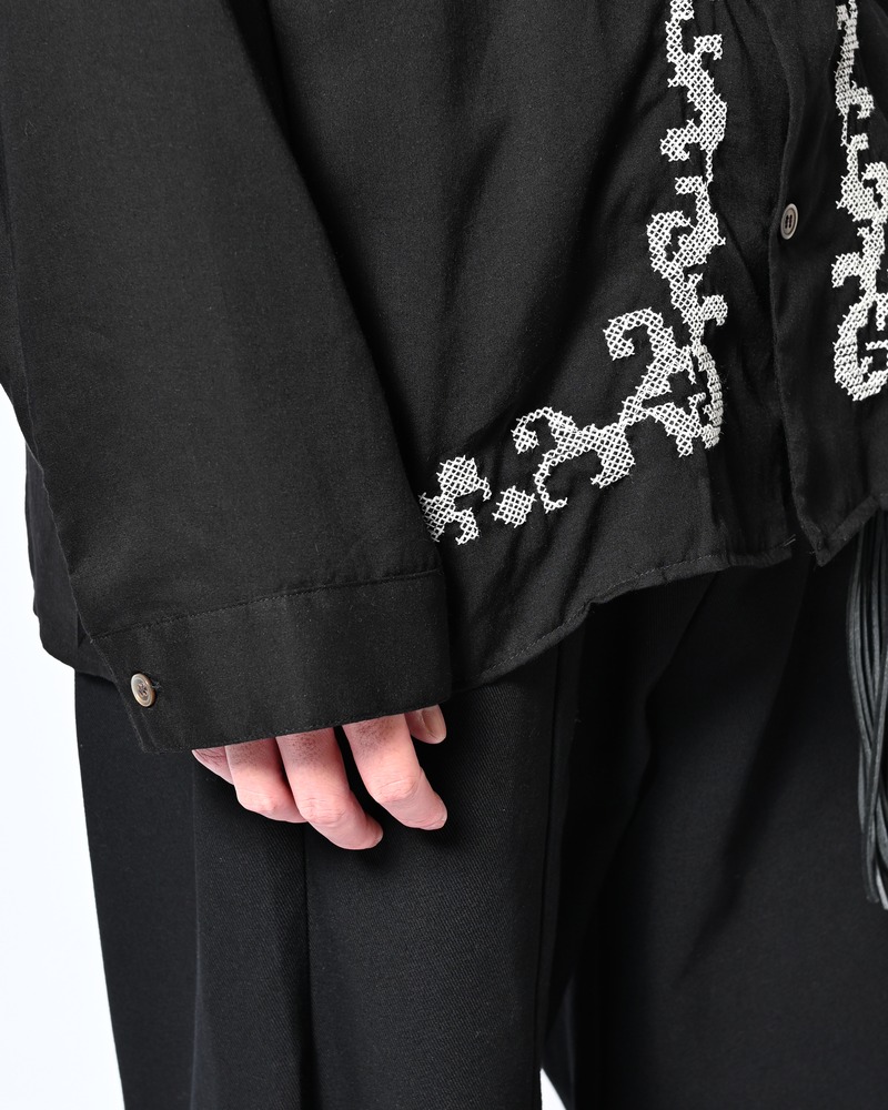 CROSS STITCH ORNAMENT SHIRT -BLACK-