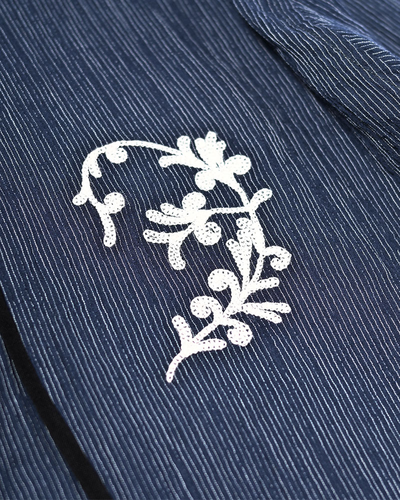 CHAIN FLOWER CUT OFF SHIRT -NAVY-
