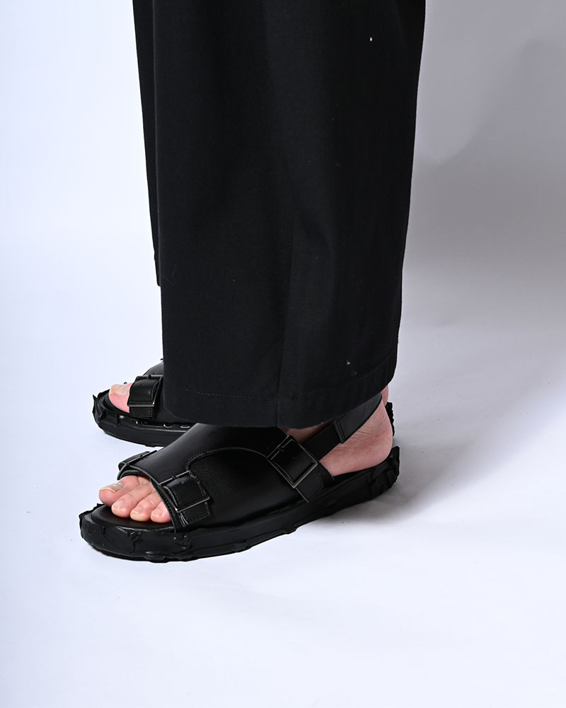 X MONK LEATHER SANDAL -BLACK-