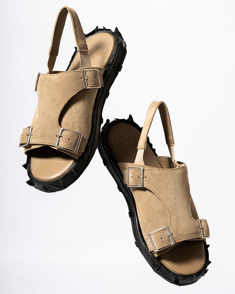X MONK LEATHER SANDAL -TAUPE-