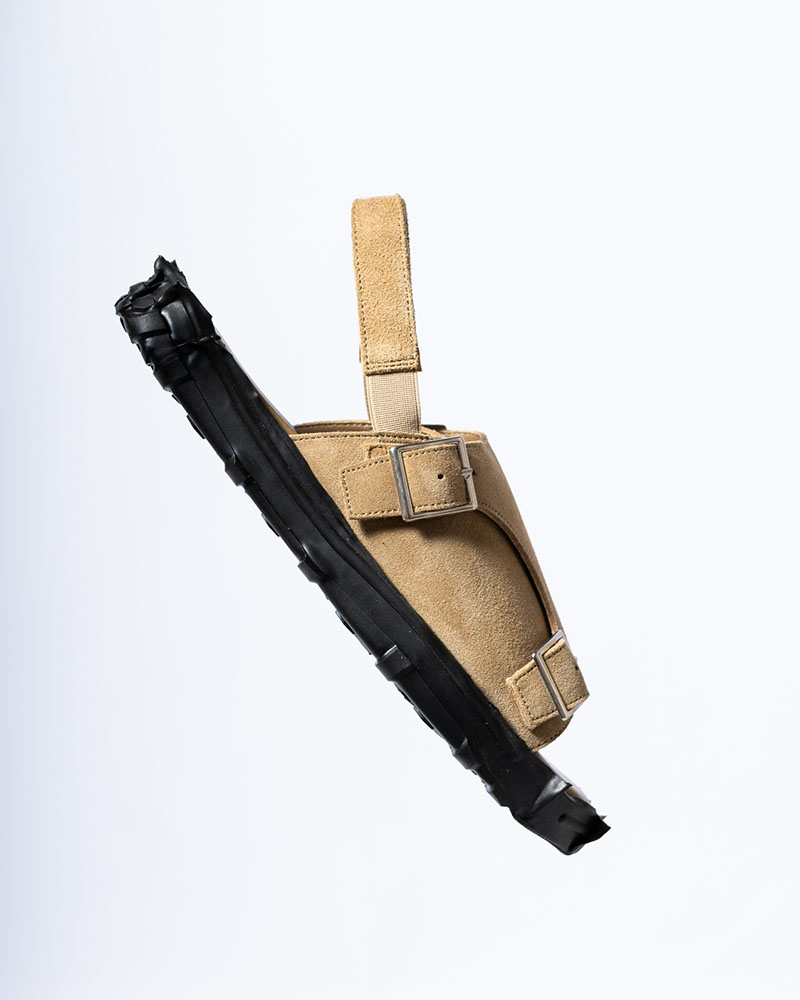 X MONK LEATHER SANDAL -TAUPE-