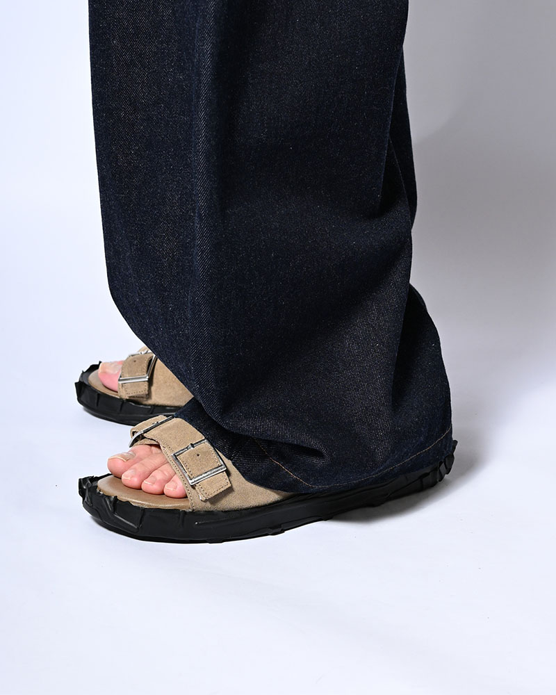 X MONK LEATHER SANDAL -TAUPE-