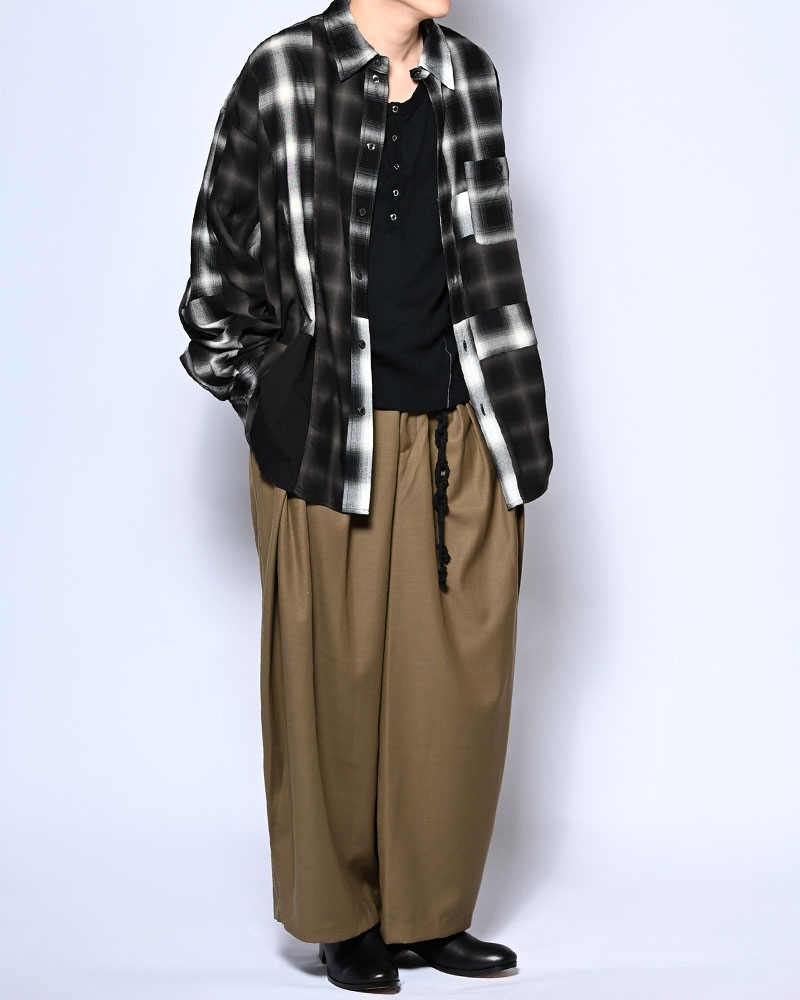 STITCH PANEL RIBBED TANKTOP -BLACK-