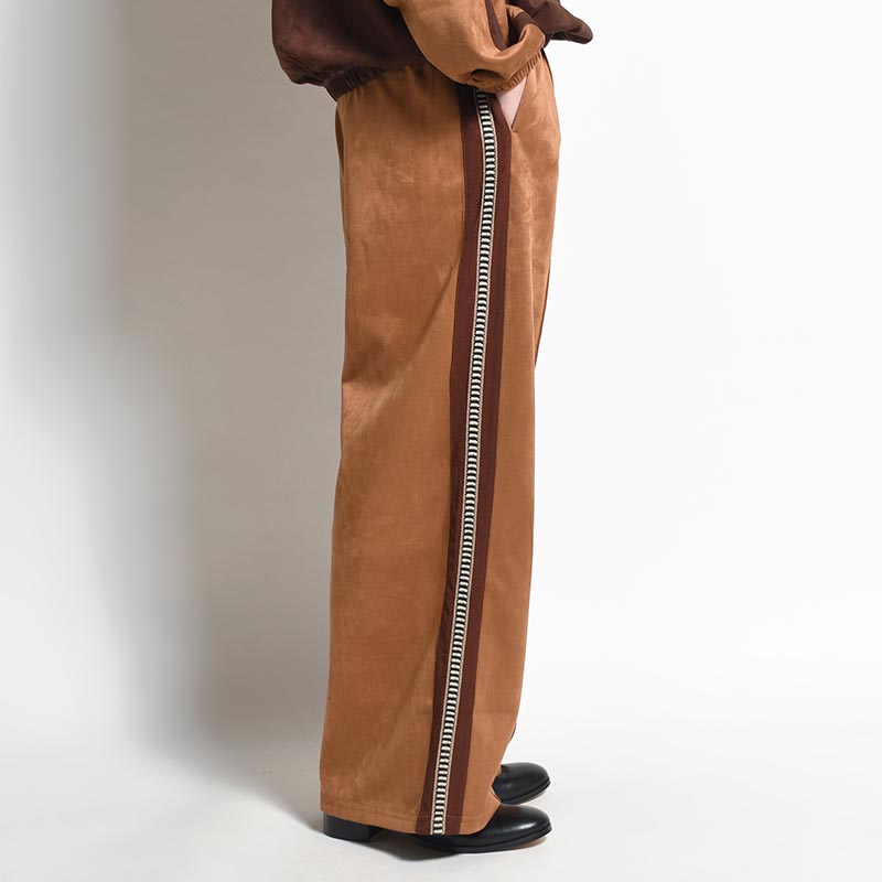 FAUX SUEDE FLARE SILHOUETTE TRACK PANTS -CAMEL-