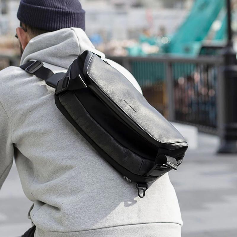 最新の激安 Adjust big sling bag +ミニポーチ | www.cvsreifen.de