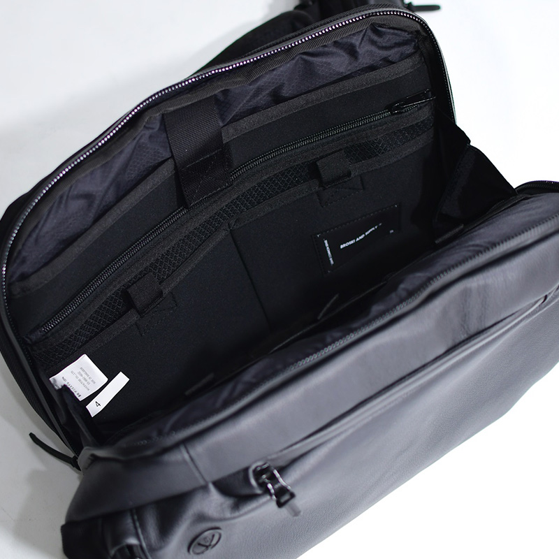 ADJUSTBIG SLING BAG -BLACK-