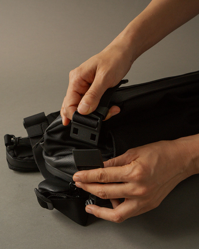 Adjust sling multi bag -BLACK-