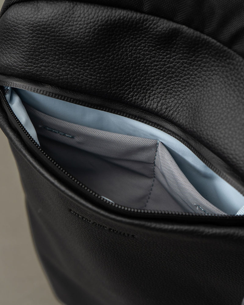 Explorer Daily Edge -BLACK-