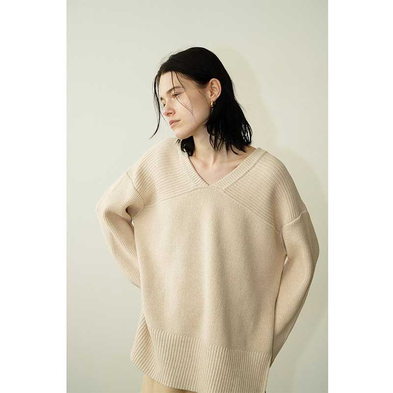 W FACE CUT NECK WIDE KNIT TOPS -IVORY- IN ONLINE STORE