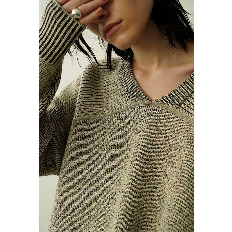 W FACE CUT NECK WIDE KNIT TOPS -GREGE- | IN ONLINE STORE