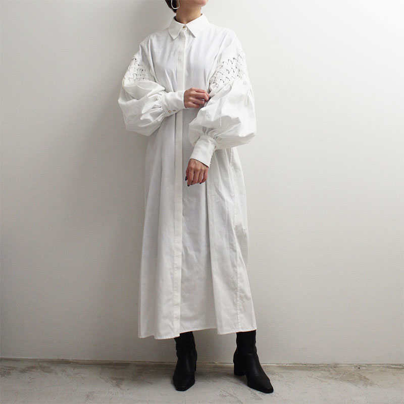 SMOKING SLEEVE SH DRESS -OFF WHITE- | IN ONLINE STORE