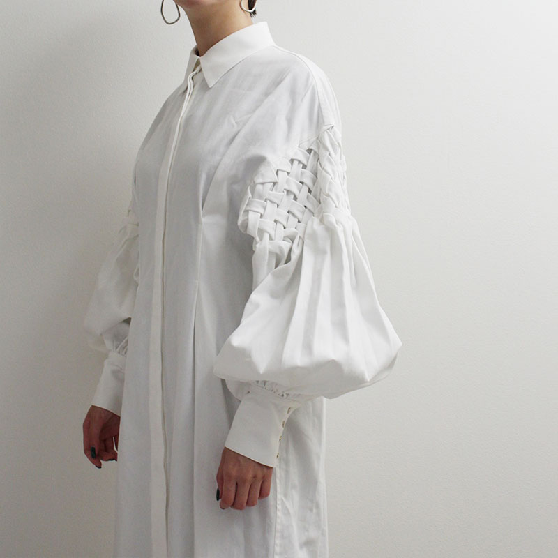 SMOKING SLEEVE SH DRESS -OFF WHITE- | IN ONLINE STORE